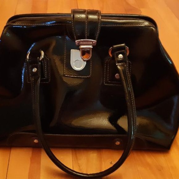 Liz Clairbonne black patent bag - Picture 3 of 3